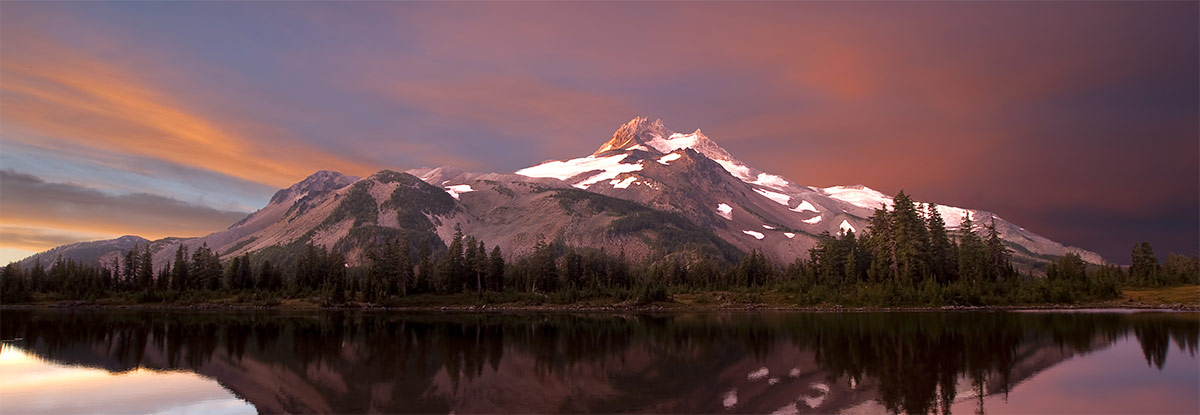 Pacific northwest outlet hiking